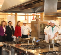 S.A.R. la Princesa de Asturias. durante el recorrido por la Escuela de Hostelería
